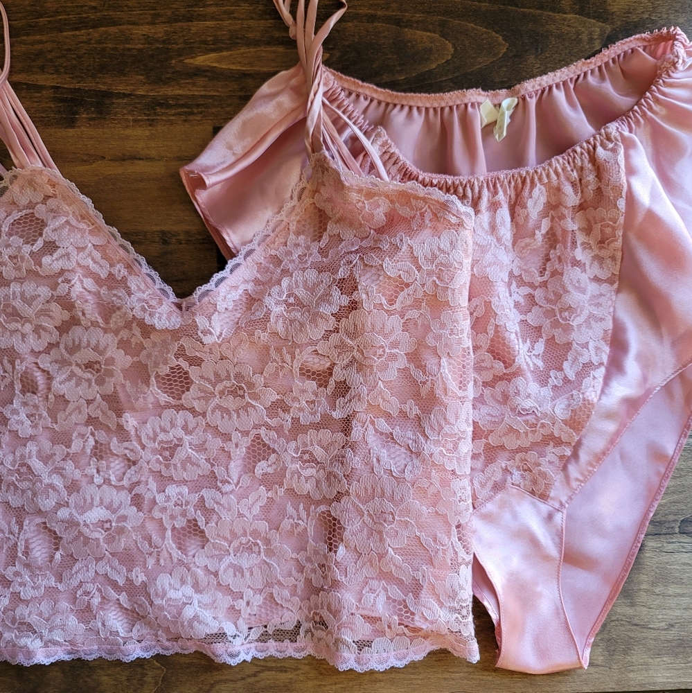 Vintage Victoria's Secret 2 Piece Pink Lingerie Set Lace